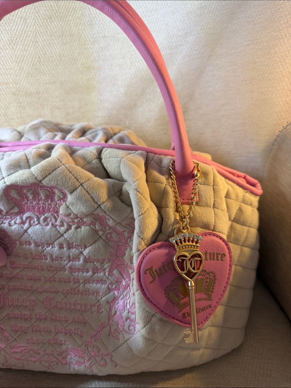 Juicy Couture Pink & Cream Quilted Satchel with Bow Accent - Picture 5 of 16
